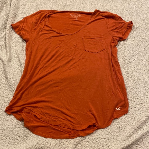 Orange soft hollister tshirt - Picture 1 of 7
